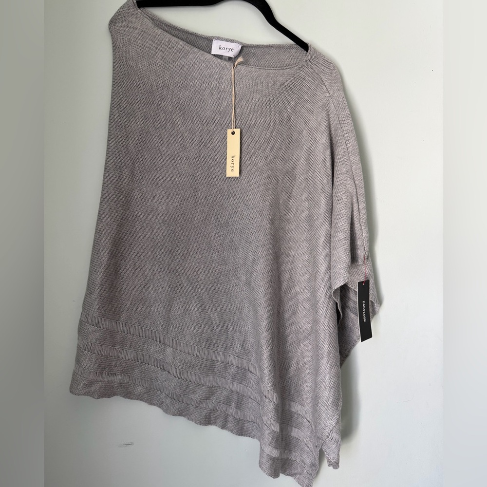 Korye Neutral Knit Poncho Sweater M/L NWT Asymmetrical Tunic Grey
